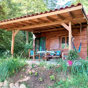 Dans Les Bois Avec Vue Sur Les Pyrénées Chalet